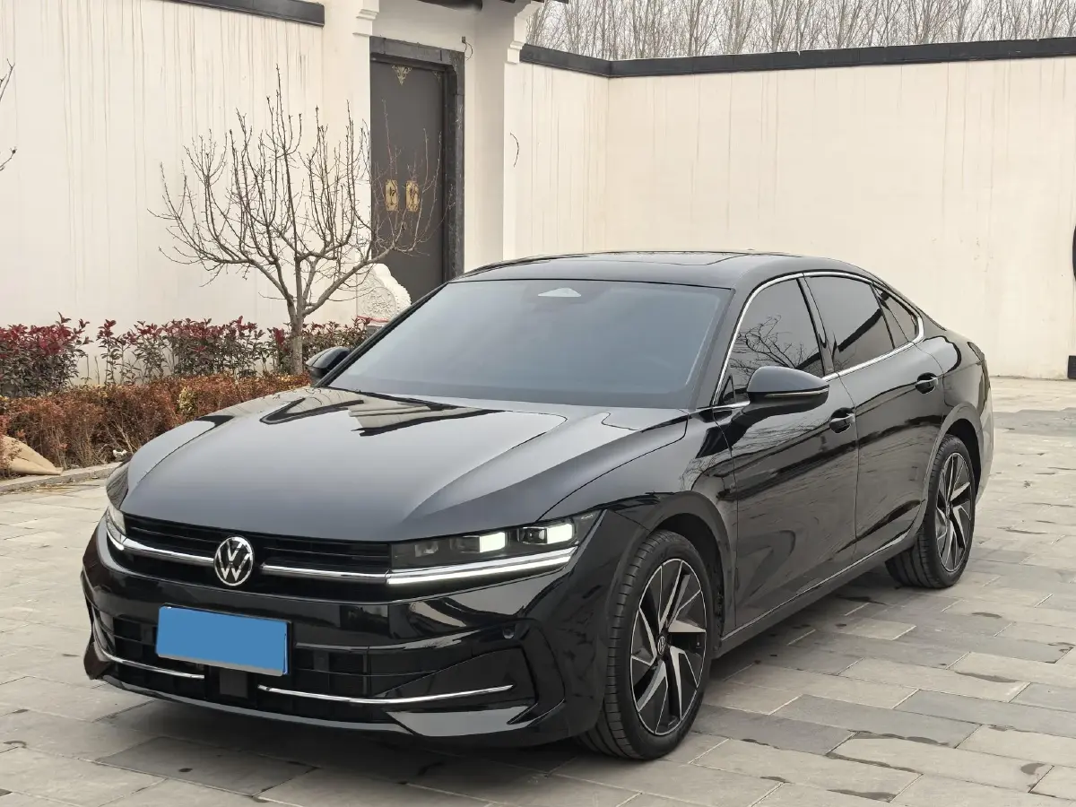2024 Volkswagen Magotan 2.0T 220HP L4 7DCT