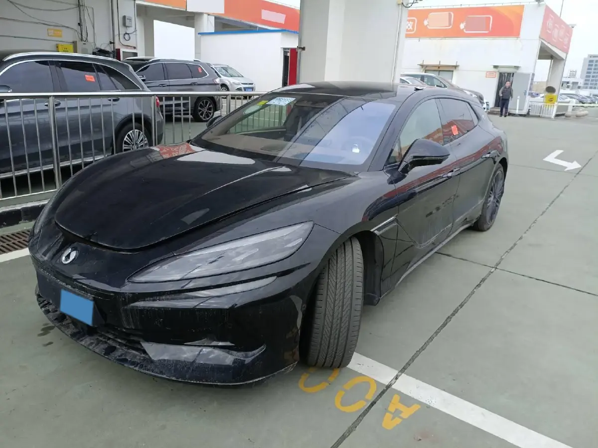 2024 Denza DenzaZ9GT 2.0T 207HP L4 E-CVT PHEV 38.5KWH