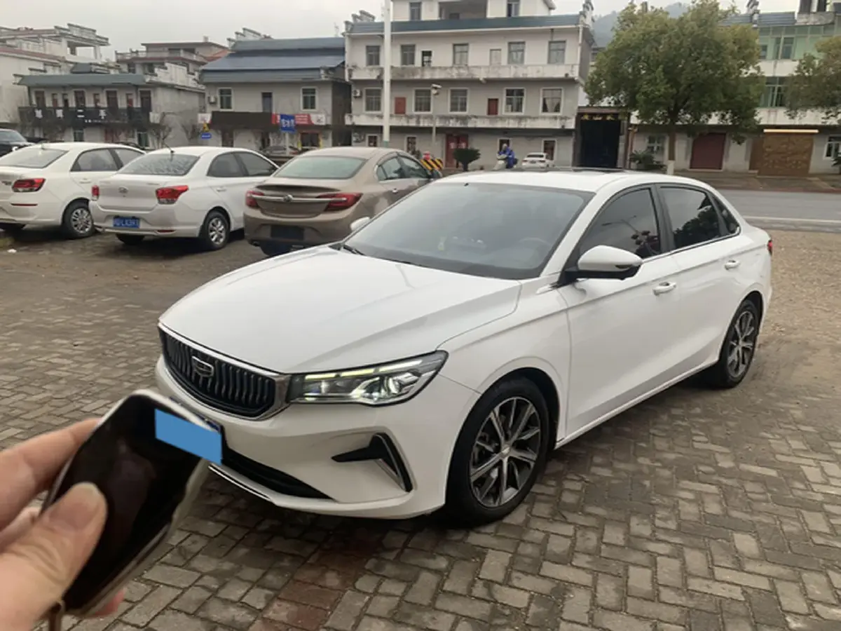 2022 Geely Emgrand 1.5L 114HP L4 CVT