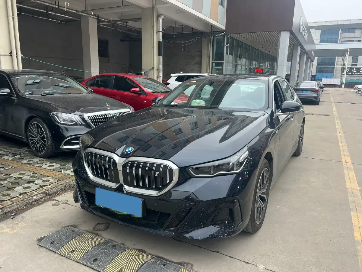 2025 BMW i5 BEV 96.96KWH,autocango,china used car exporter,china ev exporter,chinese used car exporter,chinese used ev exporter
