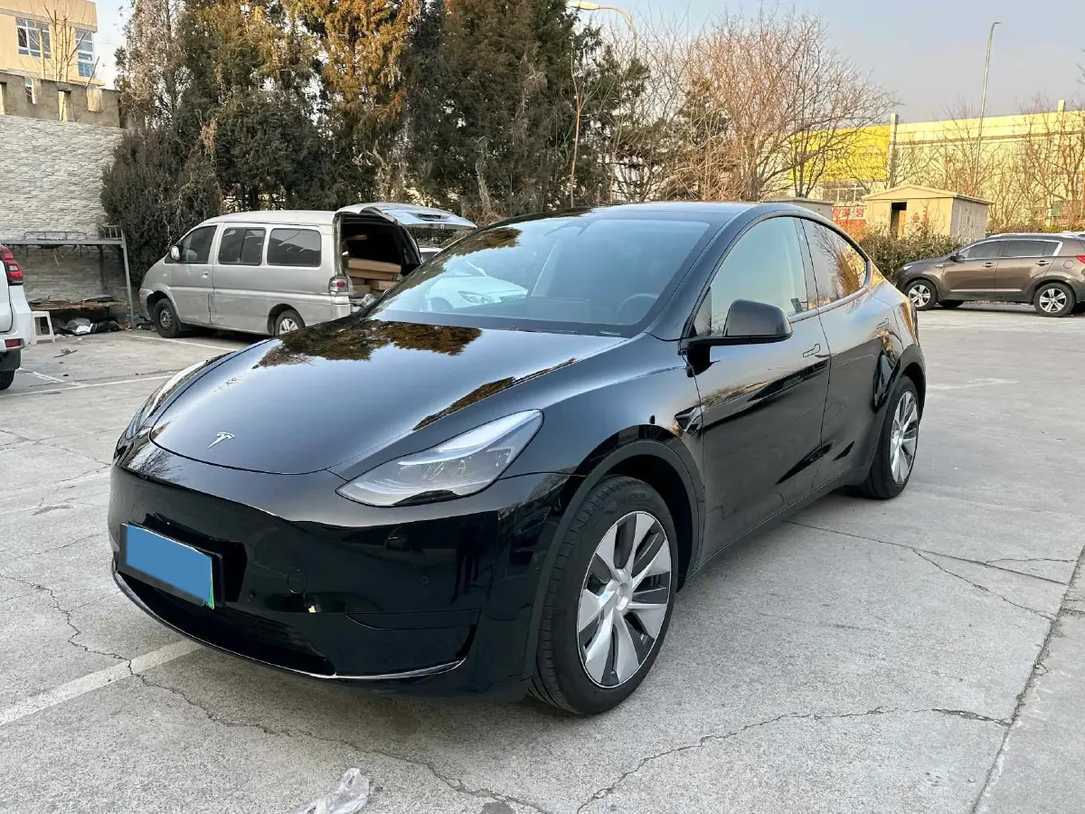 2022 Tesla Model Y BEV 60KWH