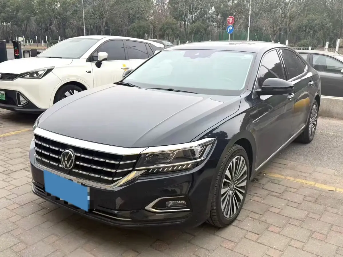 2020 Volkswagen Passat 2.0T 186HP L4 7DCT