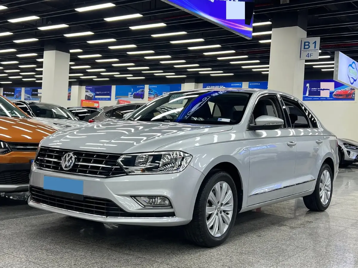 2016 Volkswagen Bora 1.6L 110HP L4 6AT