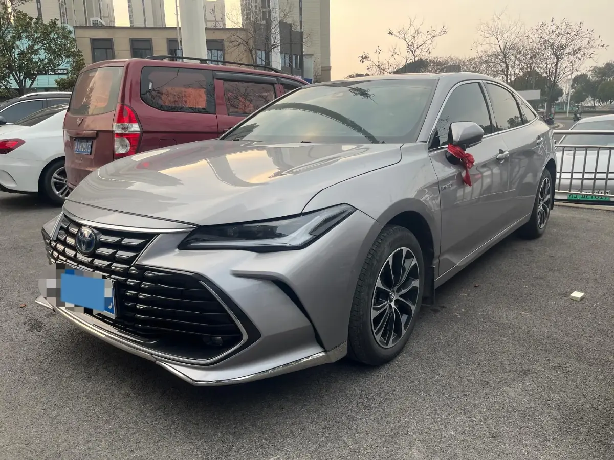 2023 Toyota Avalon 2.5L 178HP L4 E-CVT Hybrid