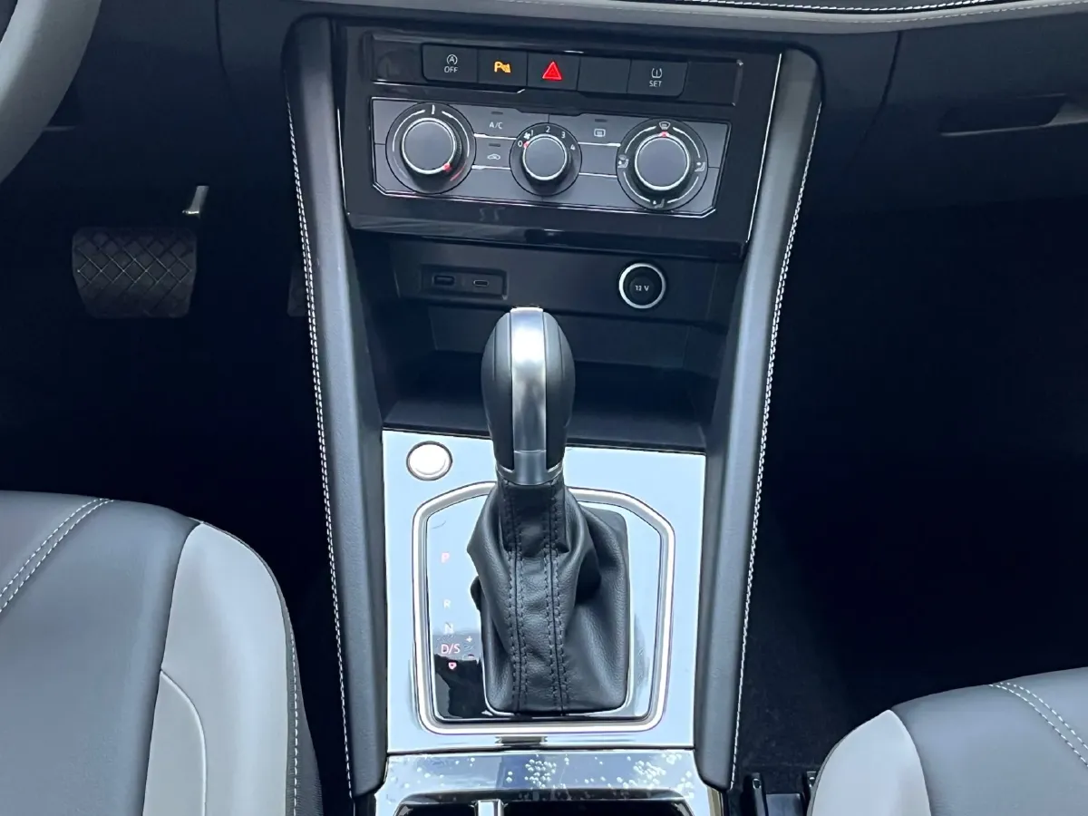 2023 Jetta VS5 1.4T 150HP L4 6AT,autocango,china used car exporter,china ev exporter,chinese used car exporter,chinese used ev exporter