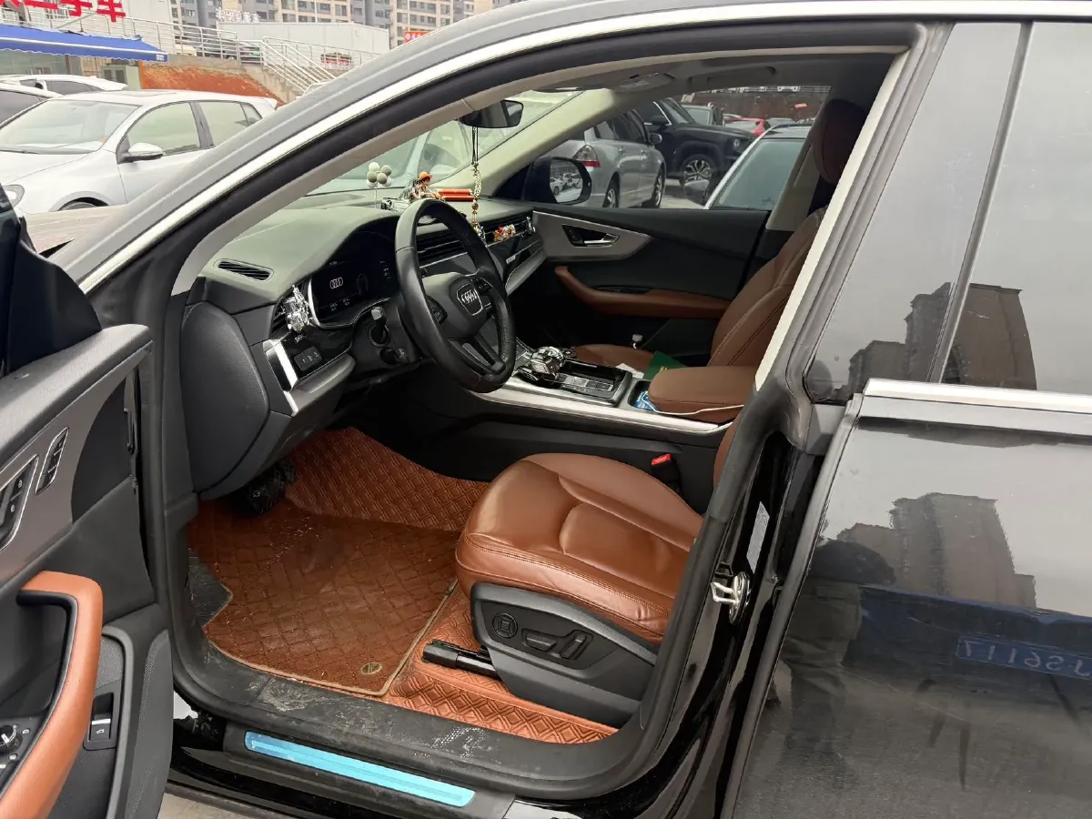 2022 Audi Q8 3.0T 340HP V6 8AT,autocango,china used car exporter,china ev exporter,chinese used car exporter,chinese used ev exporter