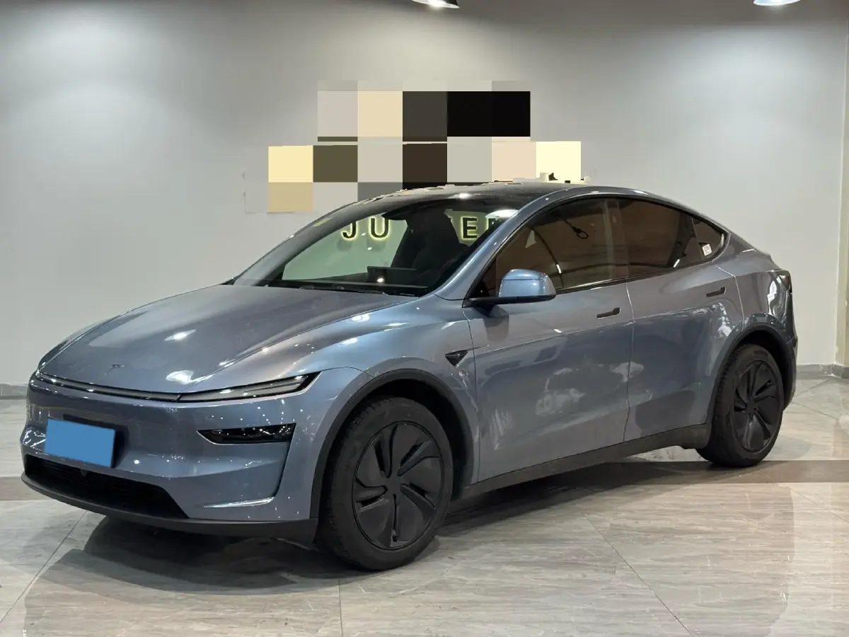 2026 Tesla Model Y BEV