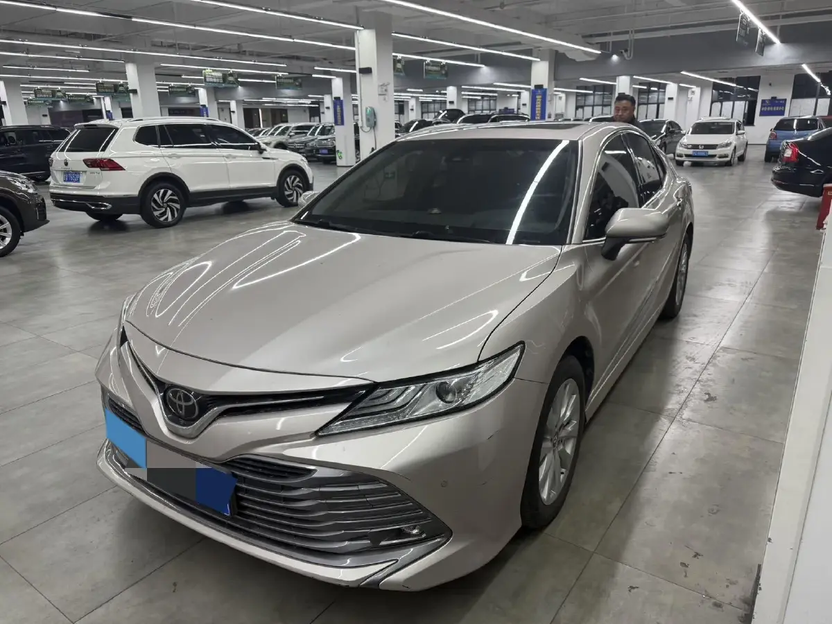2019 Toyota Camry 2.0L 178HP L4 CVT