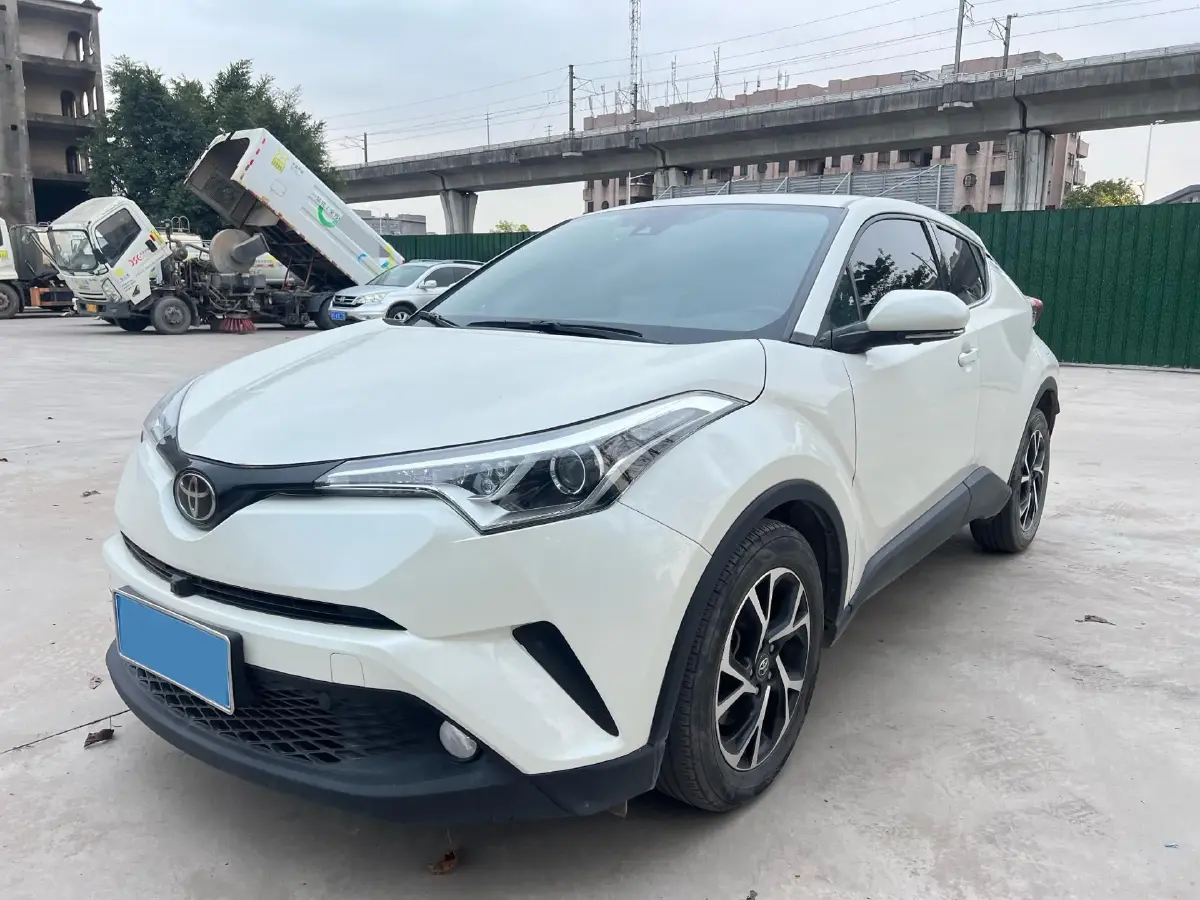 2020 Toyota C-HR 2.0L 171HP L4 CVT