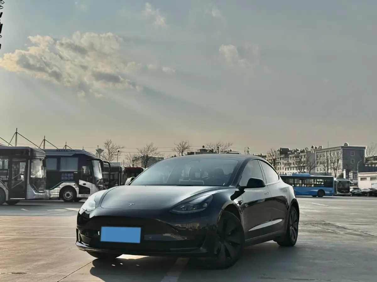 2022 Tesla Model 3 BEV 60KWH