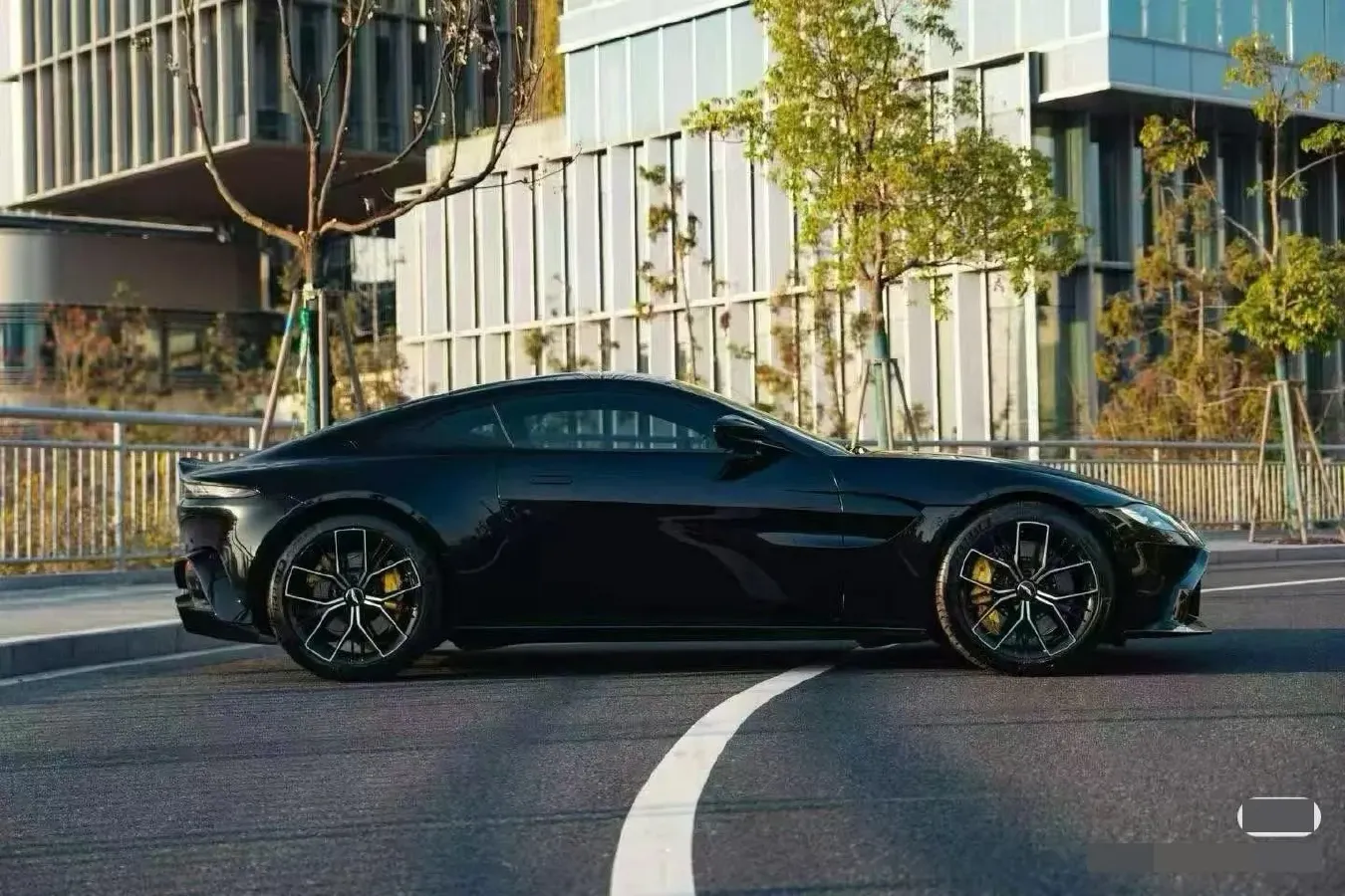 2018 Aston Martin V8 Vantage 4.0T 510HP V8 8AT,autocango,china used car exporter,china ev exporter,chinese used car exporter,chinese used ev exporter