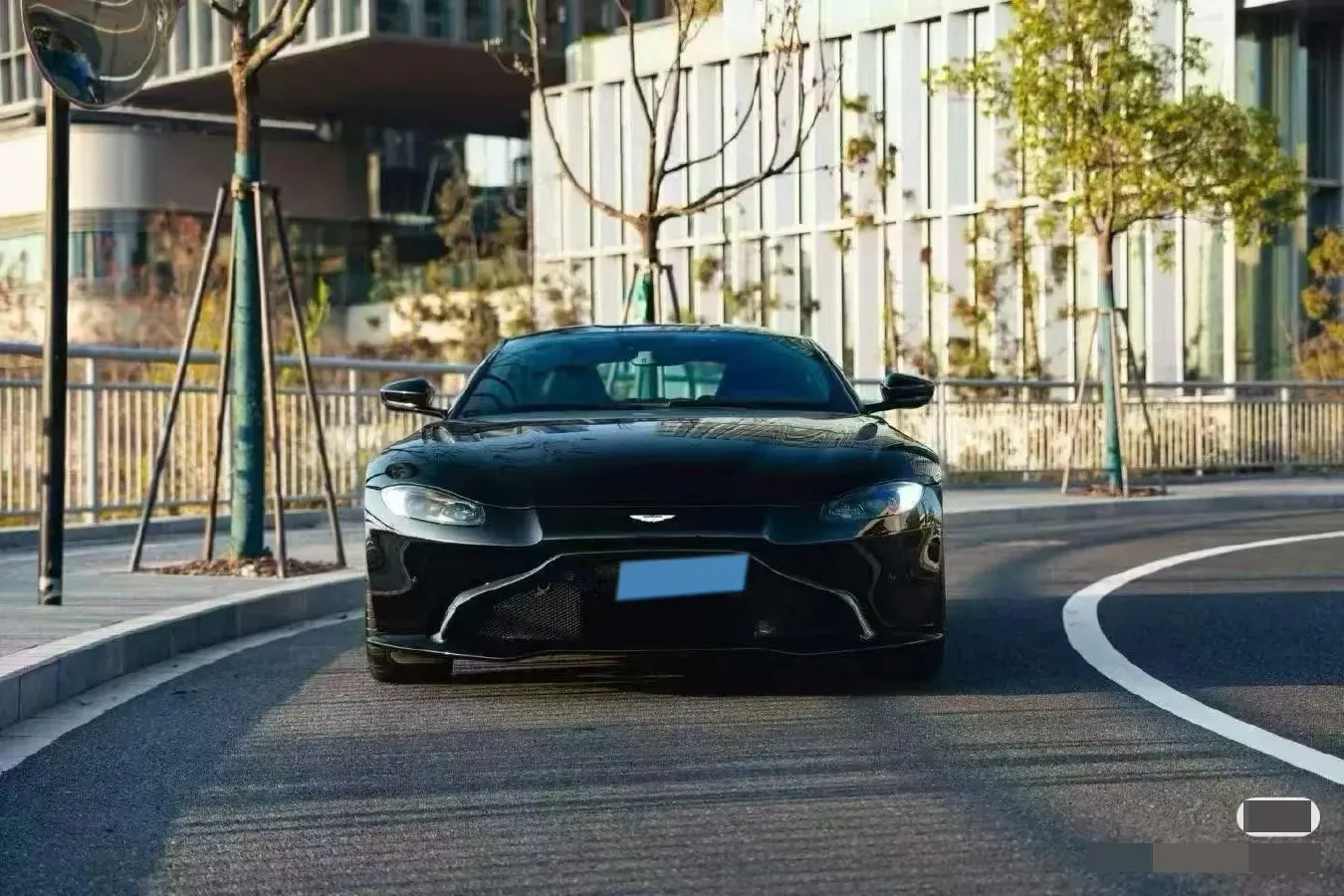 2018 Aston Martin V8 Vantage 4.0T 510HP V8 8AT,autocango,china used car exporter,china ev exporter,chinese used car exporter,chinese used ev exporter