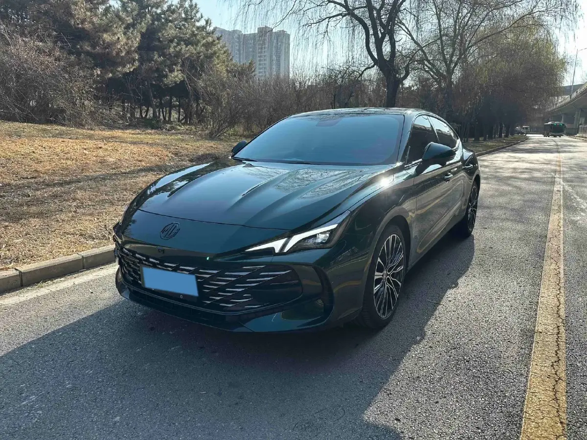 2023 MG 7 2.0T 261HP L4 9AT