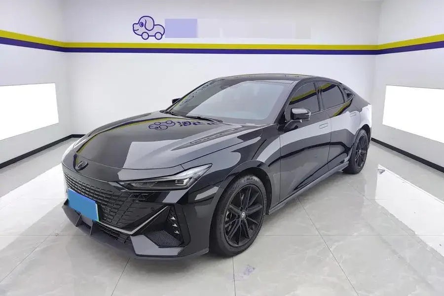 2023 ChangAn UNI-V iDD 1.5T 170HP L4 6TCT PHEV 18.4KWH