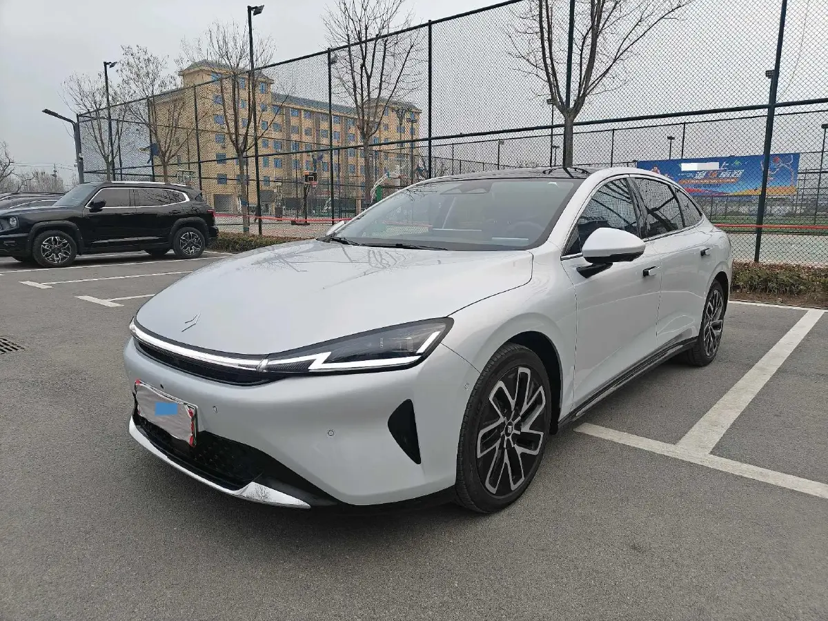 2025 BaoJun XiangJing 1.5T 143HP L4 1DHT PHEV