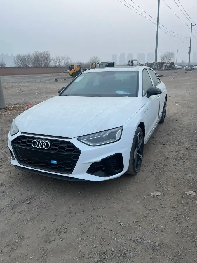 2025 Audi A4L 2.0T 190HP L4 7DCT