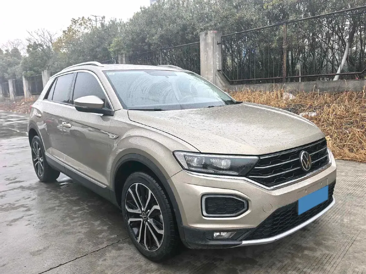 2021 Volkswagen T-Roc 1.4T 150HP L4 7DCT,autocango,china used car exporter,china ev exporter,chinese used car exporter,chinese used ev exporter