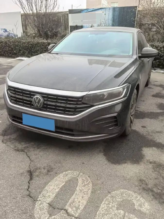 2023 Volkswagen Passat 2.0T 186HP L4 7DCT