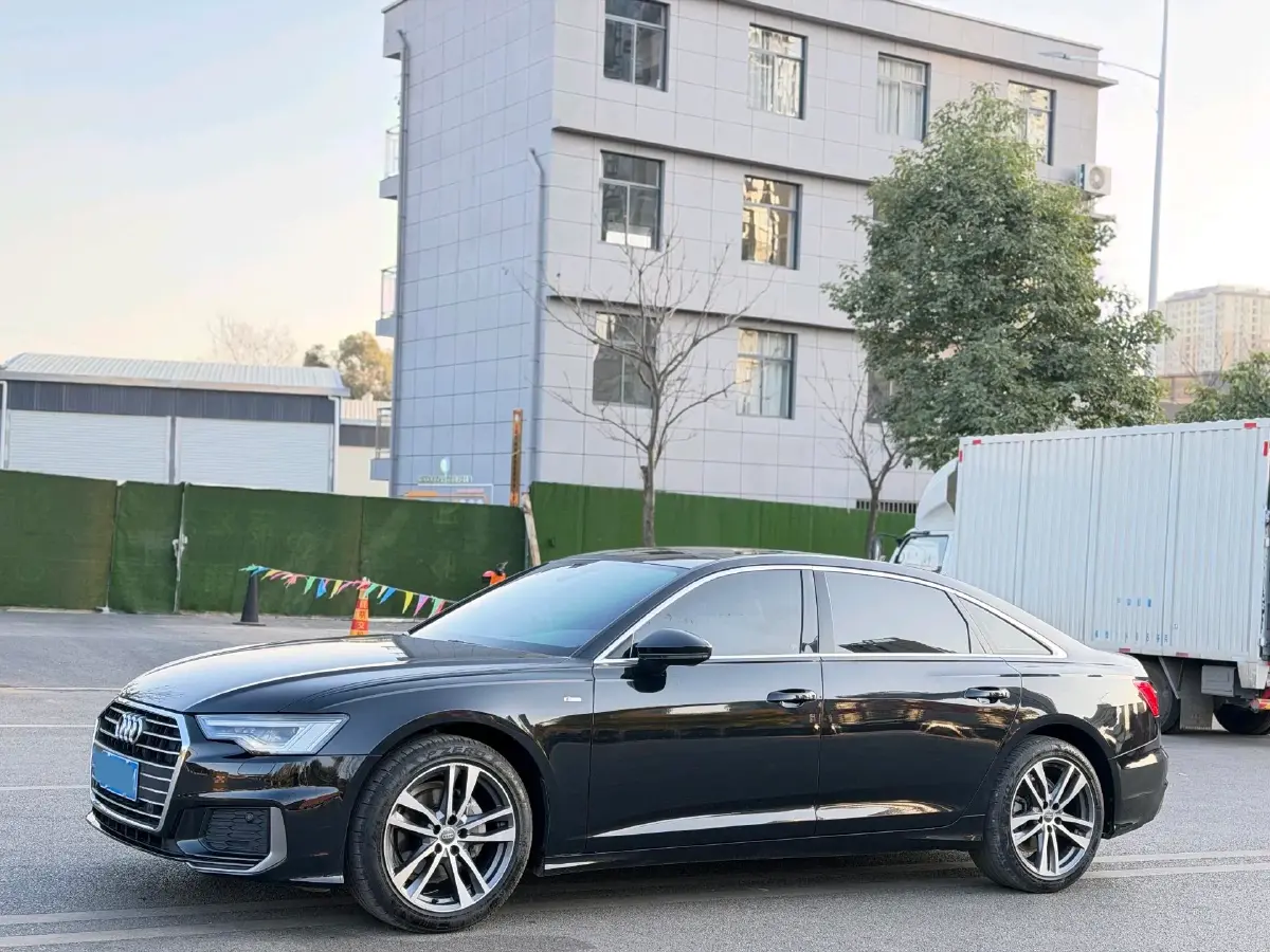2019 Audi A6L 2.0T 190HP L4 7DCT