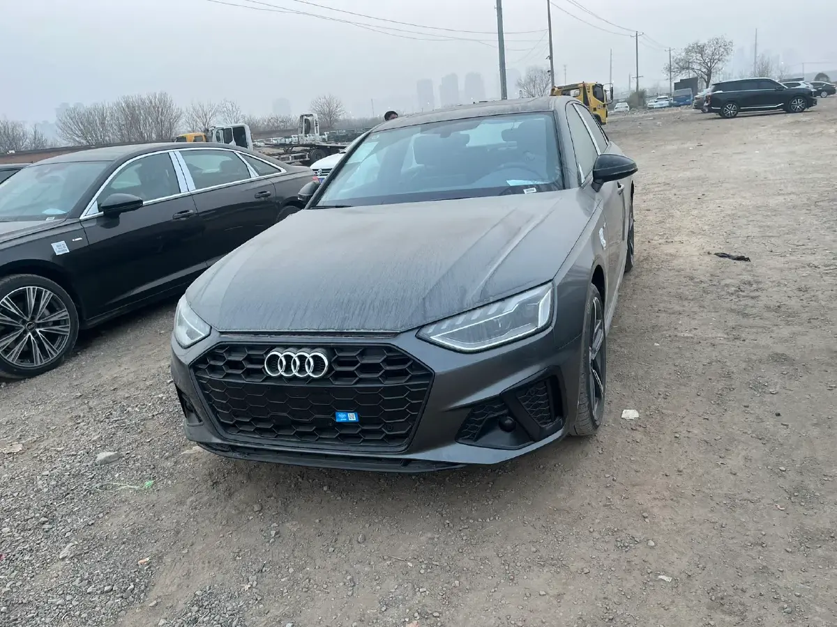 2025 Audi A4L 2.0T 190HP L4 7DCT