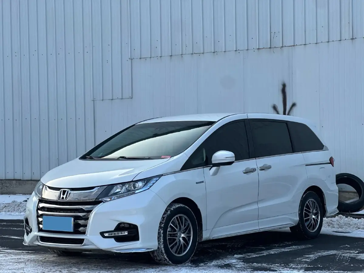 2021 Honda Odyssey 2.0L 146HP L4 E-CVT Hybrid