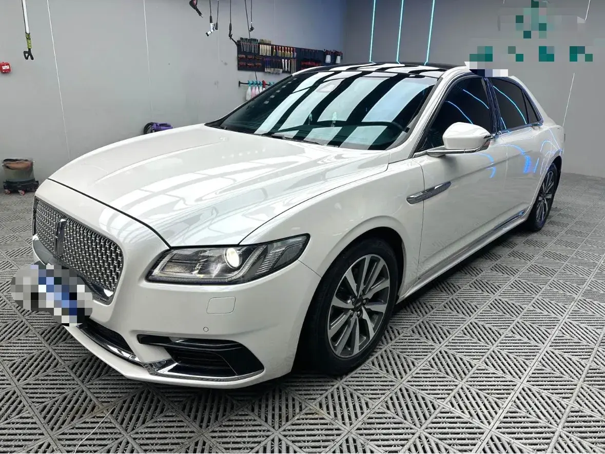2017 Lincoln Continental 2.0T 261HP L4 6AT