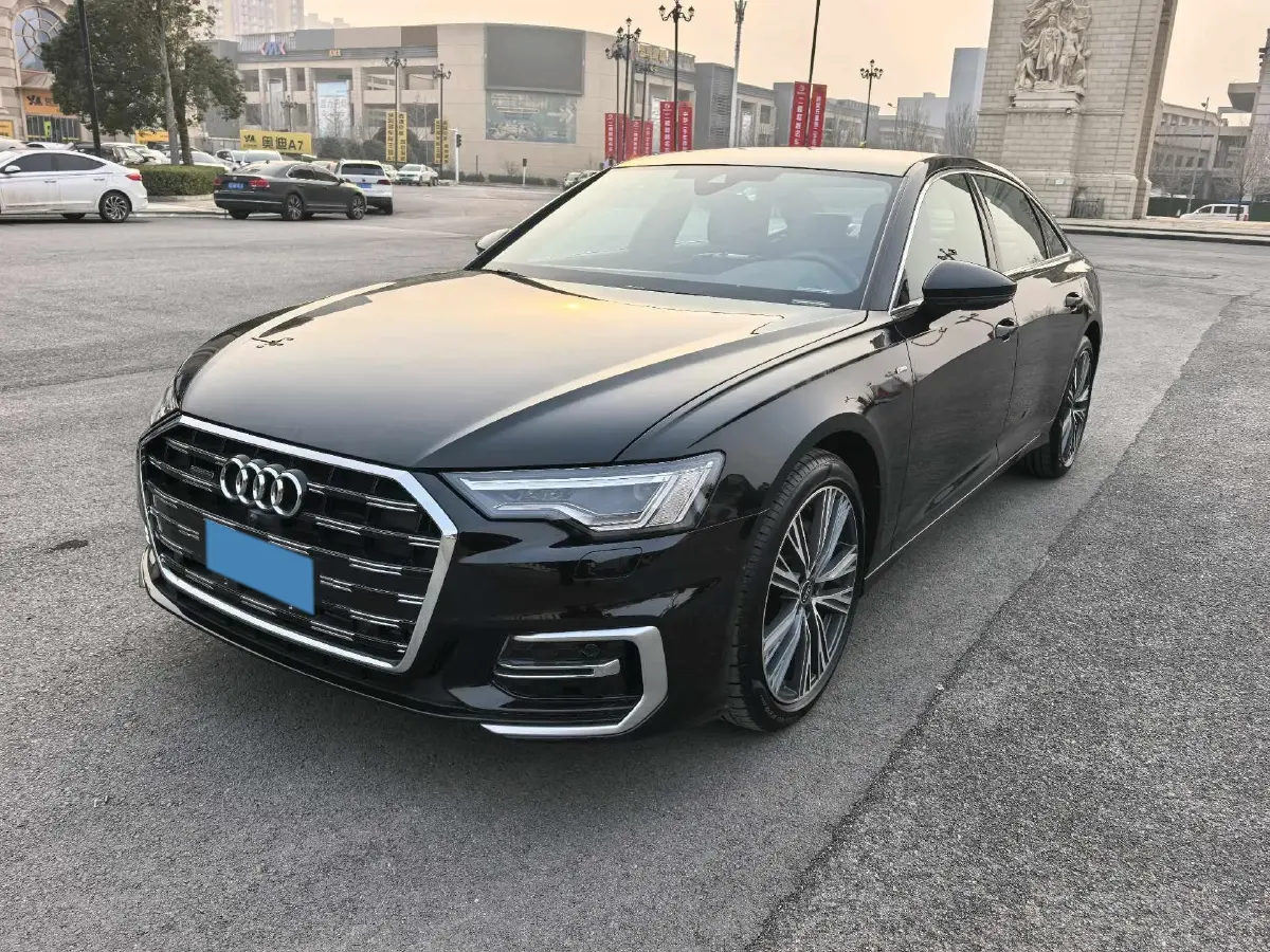 2025 Audi A6L 2.0T 245HP L4 7DCT