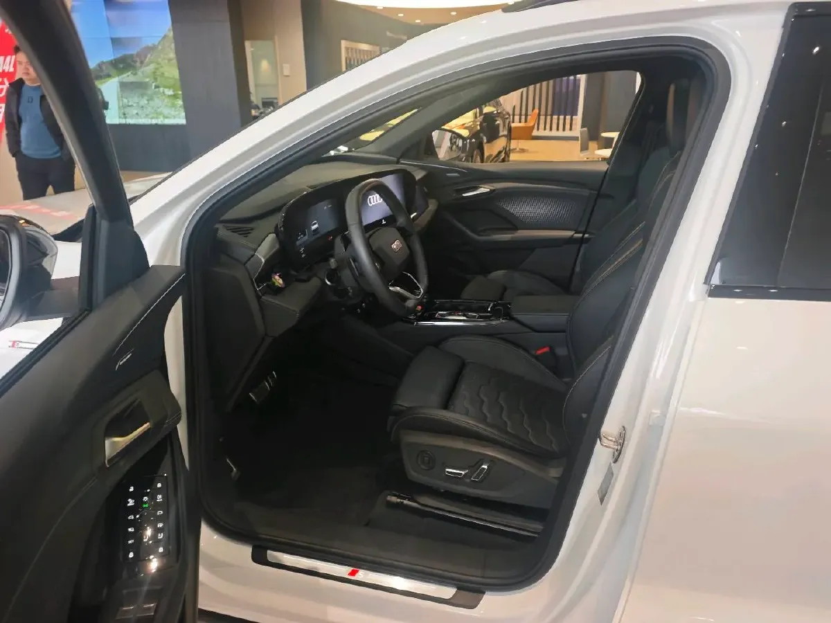 2026 Audi Q6L Sportback e-tron BEV,autocango,china used car exporter,china ev exporter,chinese used car exporter,chinese used ev exporter