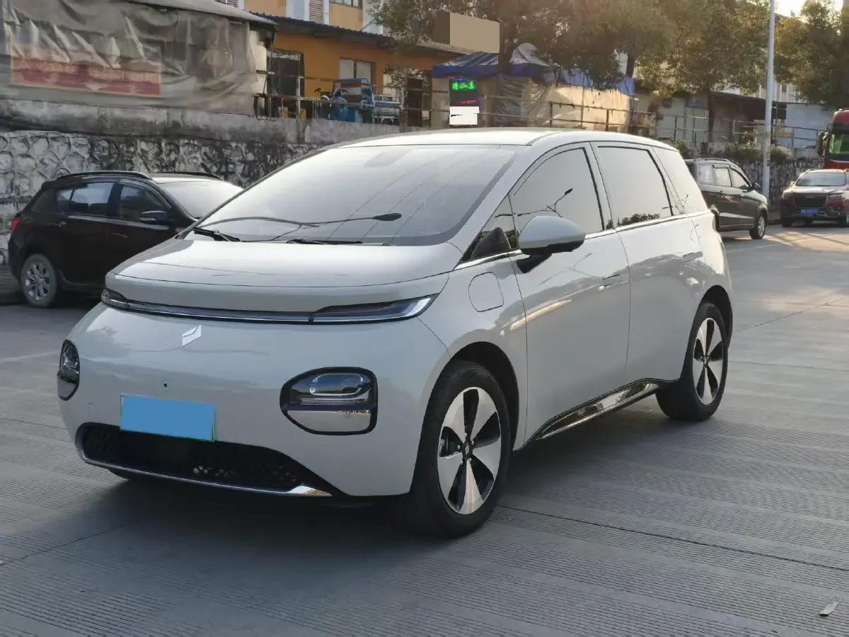 2023 BaoJun Cloud BEV 50.6KWH