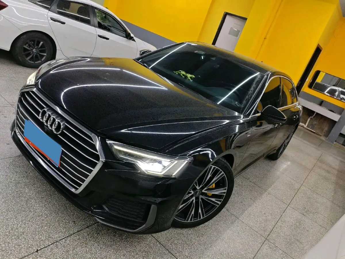 2021 Audi A6L 2.0T 190HP L4 7DCT