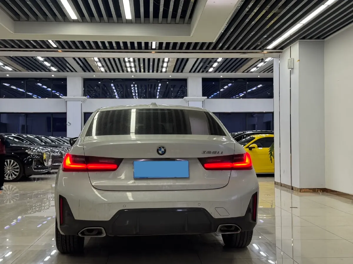2023 BMW 3 Series 2.0T 156HP L4 8AT,autocango,china used car exporter,china ev exporter,chinese used car exporter,chinese used ev exporter