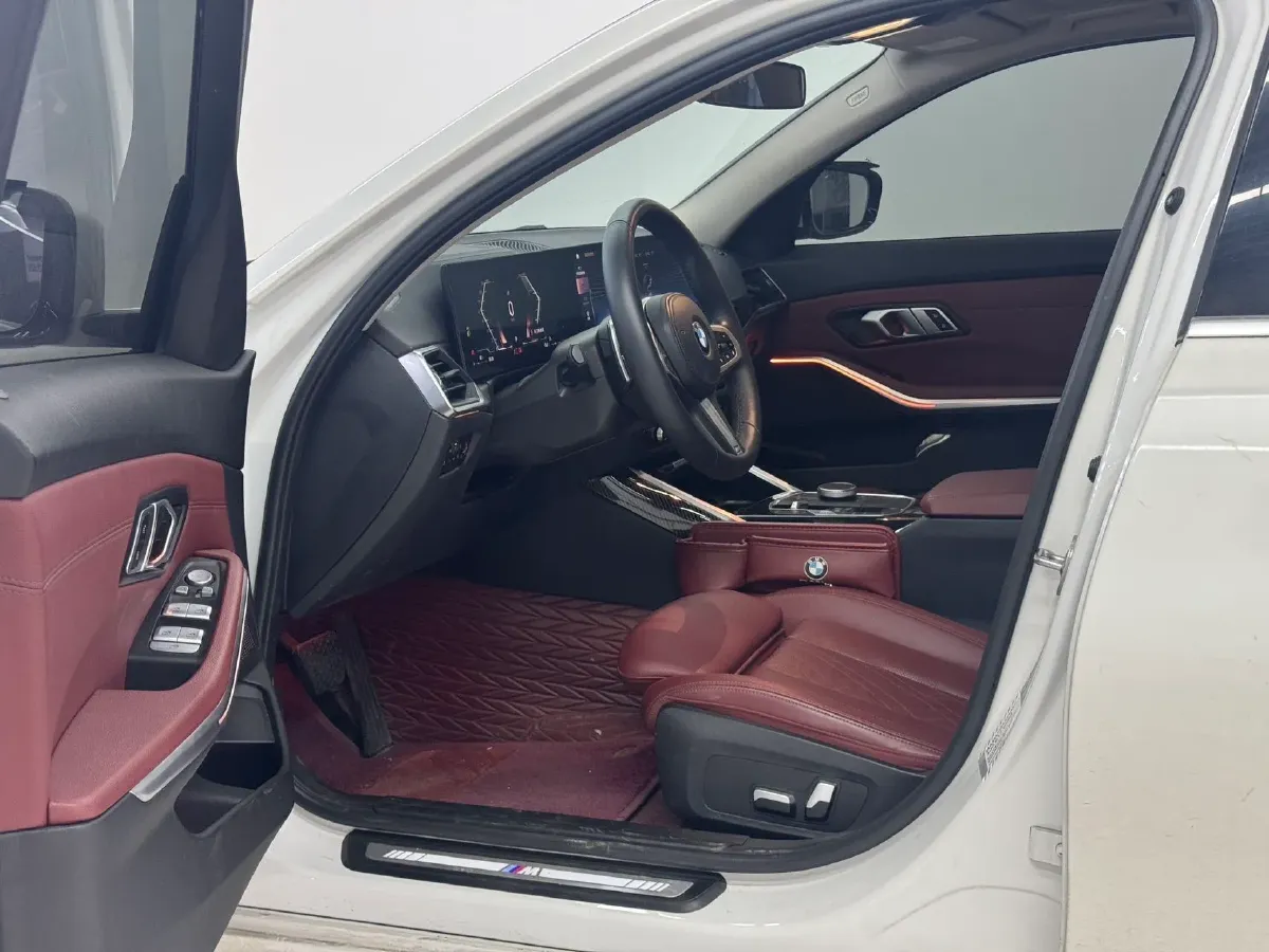 2023 BMW 3 Series 2.0T 156HP L4 8AT,autocango,china used car exporter,china ev exporter,chinese used car exporter,chinese used ev exporter