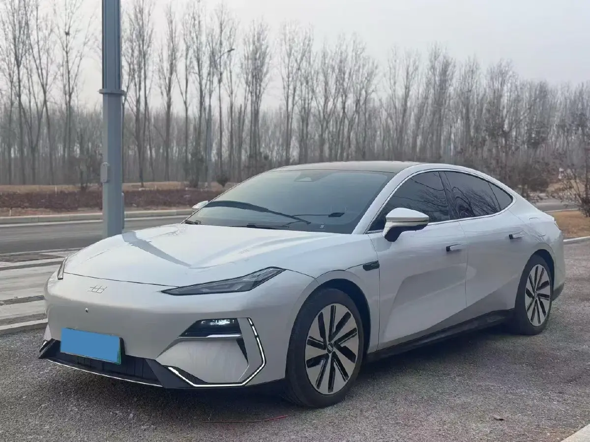 2024 Geely Galaxy E8 BEV 76KWH