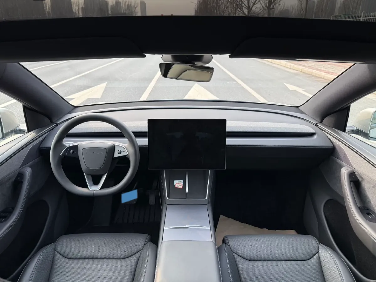 2025 Tesla Model Y L BEV,autocango,china used car exporter,china ev exporter,chinese used car exporter,chinese used ev exporter