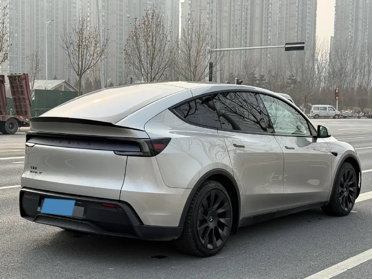 2025 Tesla Model Y L BEV,autocango,china used car exporter,china ev exporter,chinese used car exporter,chinese used ev exporter