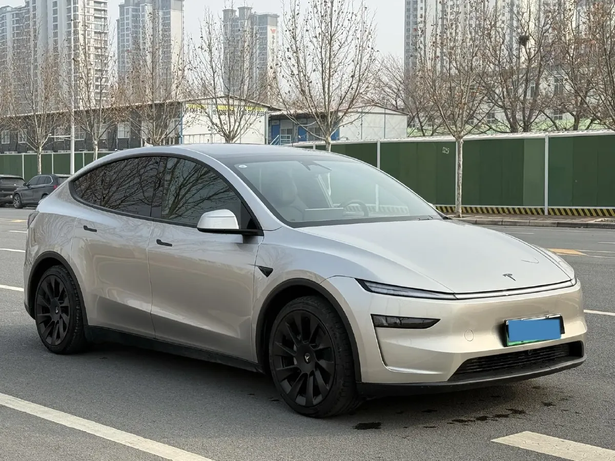 2025 Tesla Model Y L BEV,autocango,china used car exporter,china ev exporter,chinese used car exporter,chinese used ev exporter