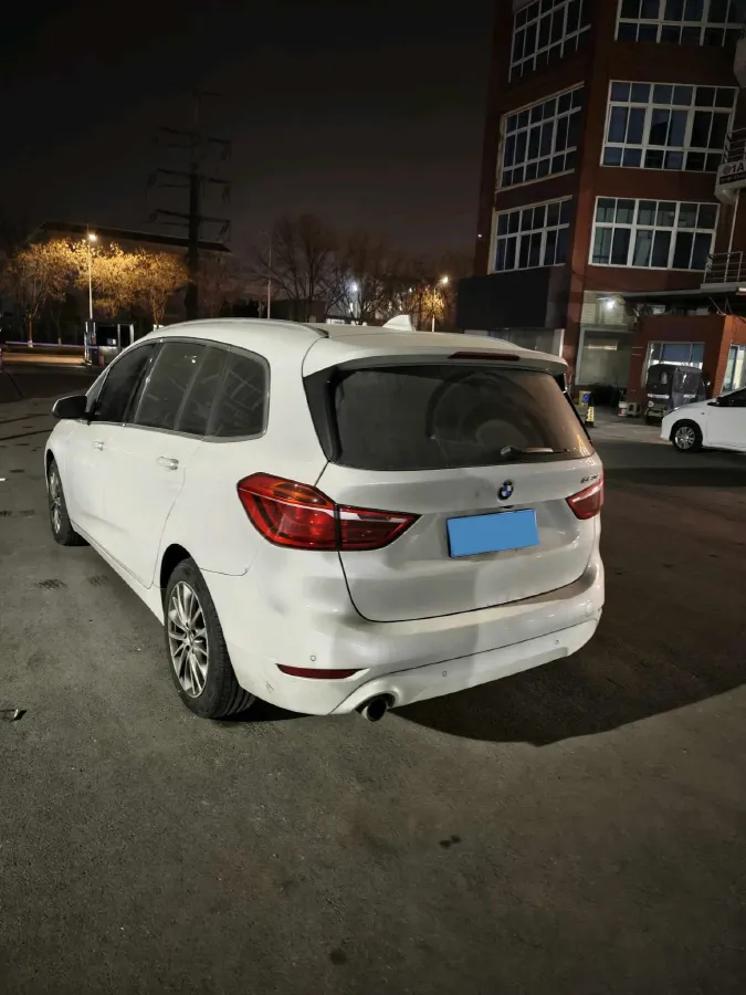 2019 BMW 2 Series SUV 1.5T 140HP L3 7DCT,autocango,china used car exporter,china ev exporter,chinese used car exporter,chinese used ev exporter
