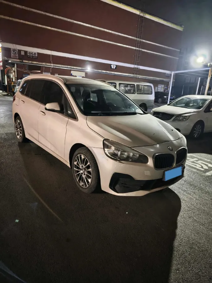 2019 BMW 2 Series SUV 1.5T 140HP L3 7DCT,autocango,china used car exporter,china ev exporter,chinese used car exporter,chinese used ev exporter