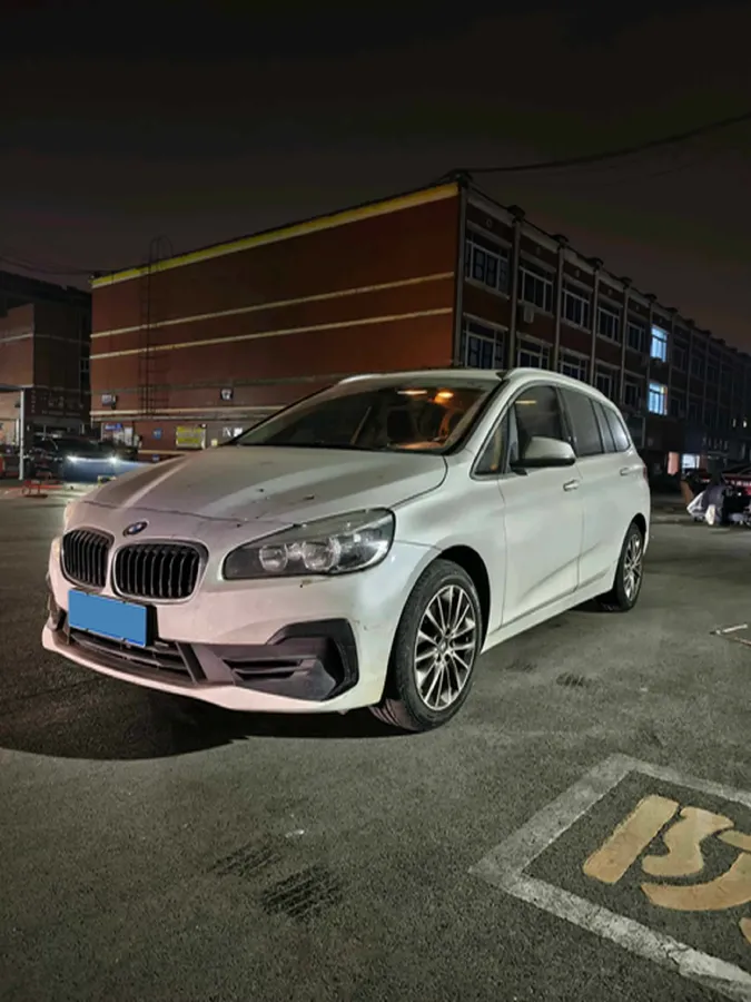 2019 BMW 2 Series SUV 1.5T 140HP L3 7DCT,autocango,china used car exporter,china ev exporter,chinese used car exporter,chinese used ev exporter