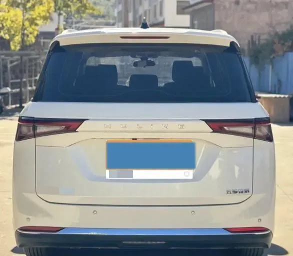 2022 WuLing JiaChen 1.5T 147HP L4 6MT,autocango,china used car exporter,china ev exporter,chinese used car exporter,chinese used ev exporter