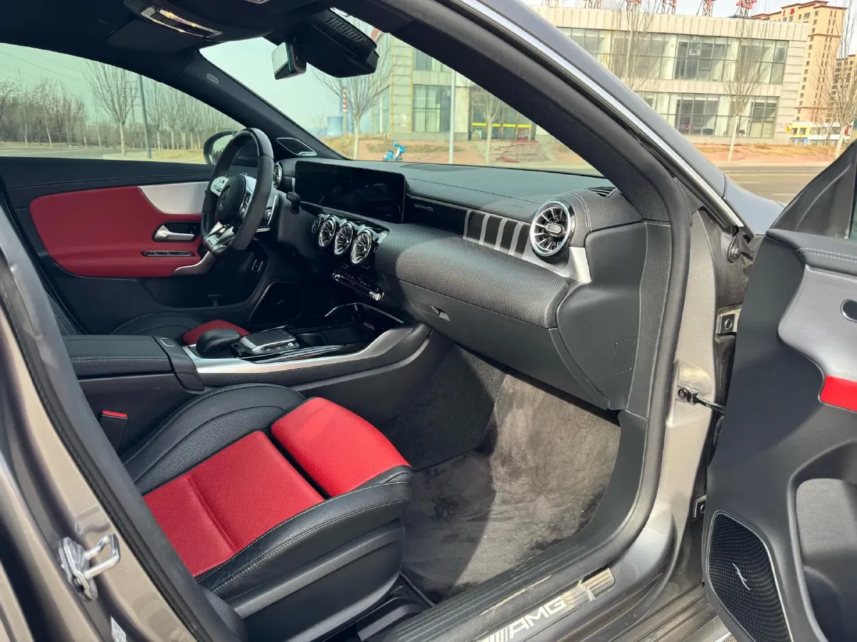 2022 Mercedes-Benz CLA AMG 2.0T 387HP L4 8DCT,autocango,china used car exporter,china ev exporter,chinese used car exporter,chinese used ev exporter