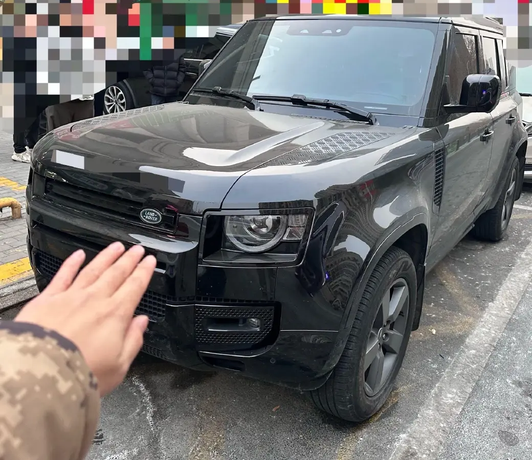 2025 Land Rover Defender 3.0T 400HP L6 8AT