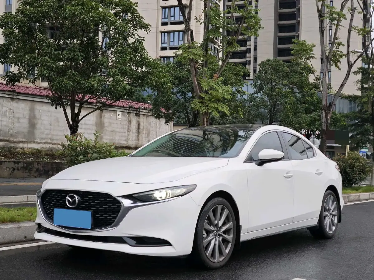 2021 Mazda 3 Axela 2.0L 158HP L4 6AT