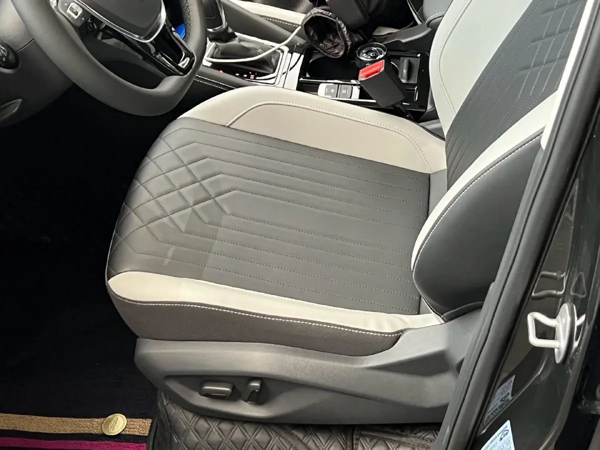 2024 Jetta VS7 1.4T 150HP L4 6AT,autocango,china used car exporter,china ev exporter,chinese used car exporter,chinese used ev exporter