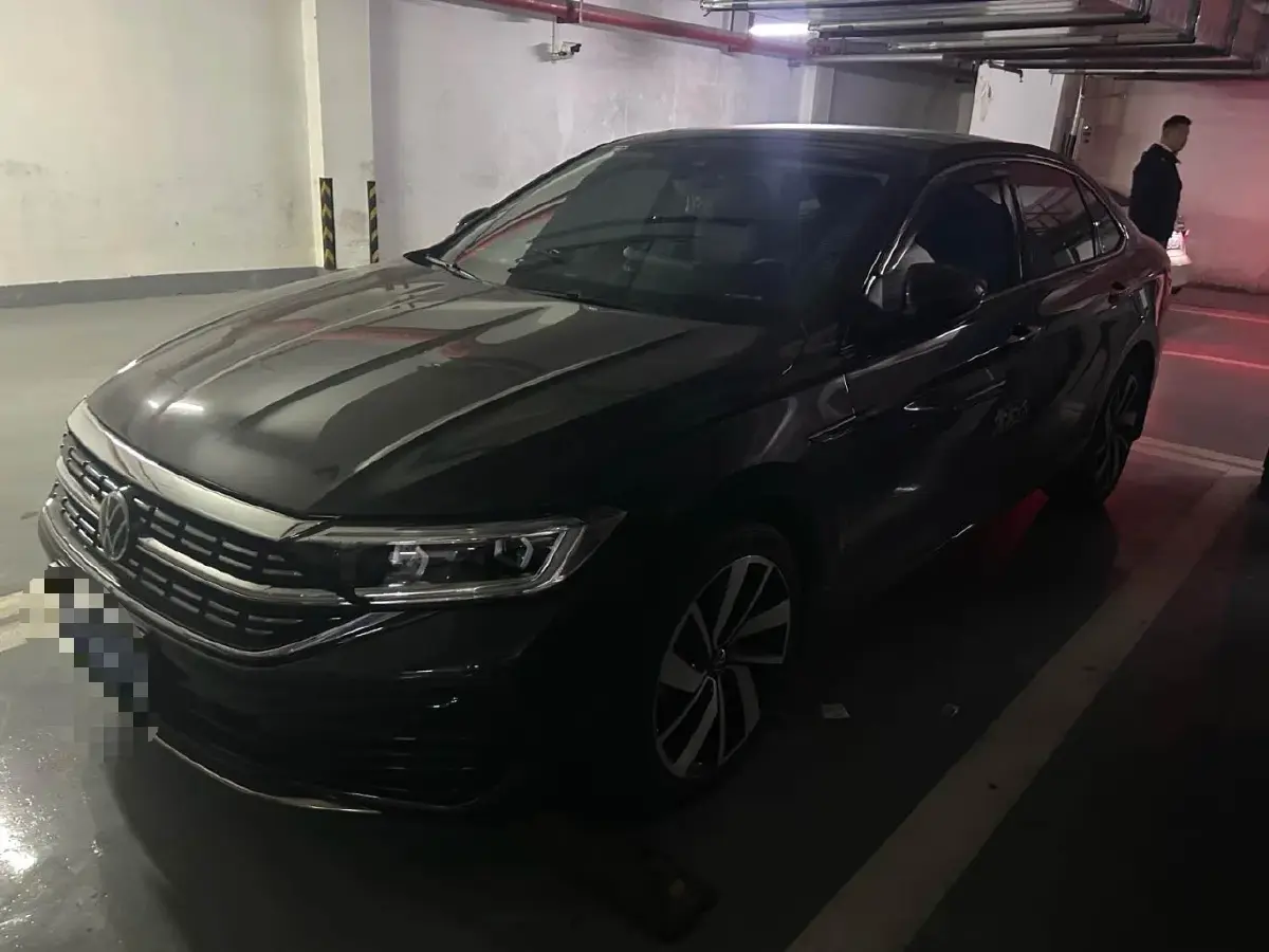 2024 Volkswagen Sagitar 1.5T 160HP L4 7DCT