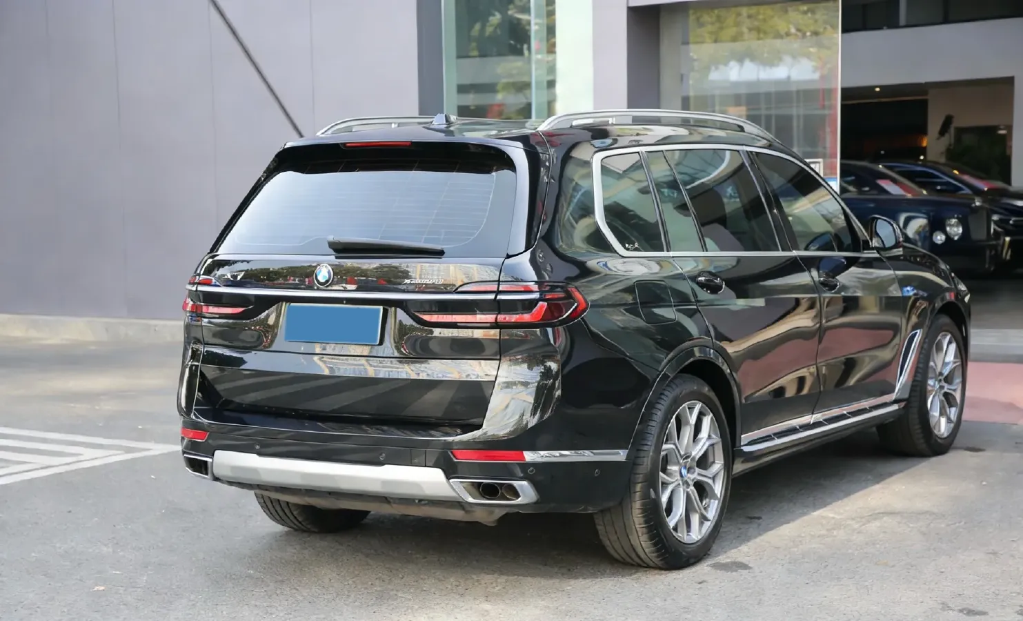 2024 BMW X7 3.0T 381HP L6 8AT,autocango,china used car exporter,china ev exporter,chinese used car exporter,chinese used ev exporter