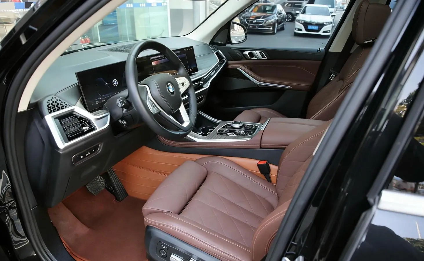 2024 BMW X7 3.0T 381HP L6 8AT,autocango,china used car exporter,china ev exporter,chinese used car exporter,chinese used ev exporter