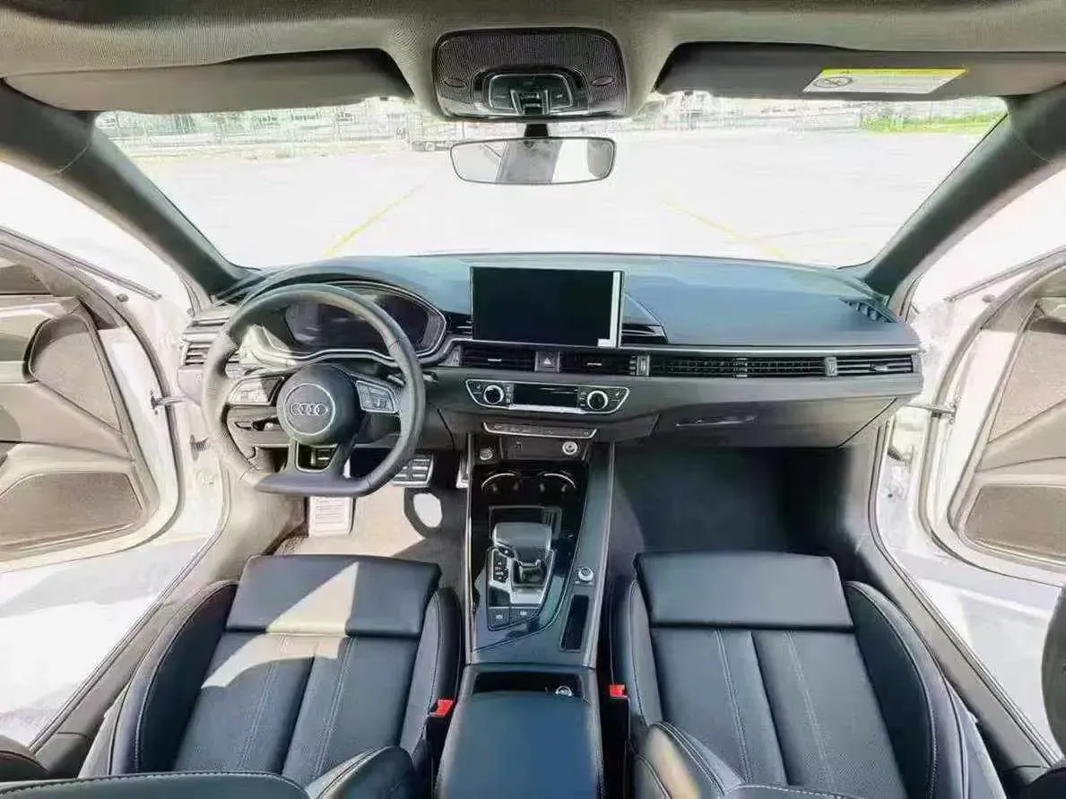 2024 Audi A4L 2.0T 190HP L4 7DCT,autocango,china used car exporter,china ev exporter,chinese used car exporter,chinese used ev exporter