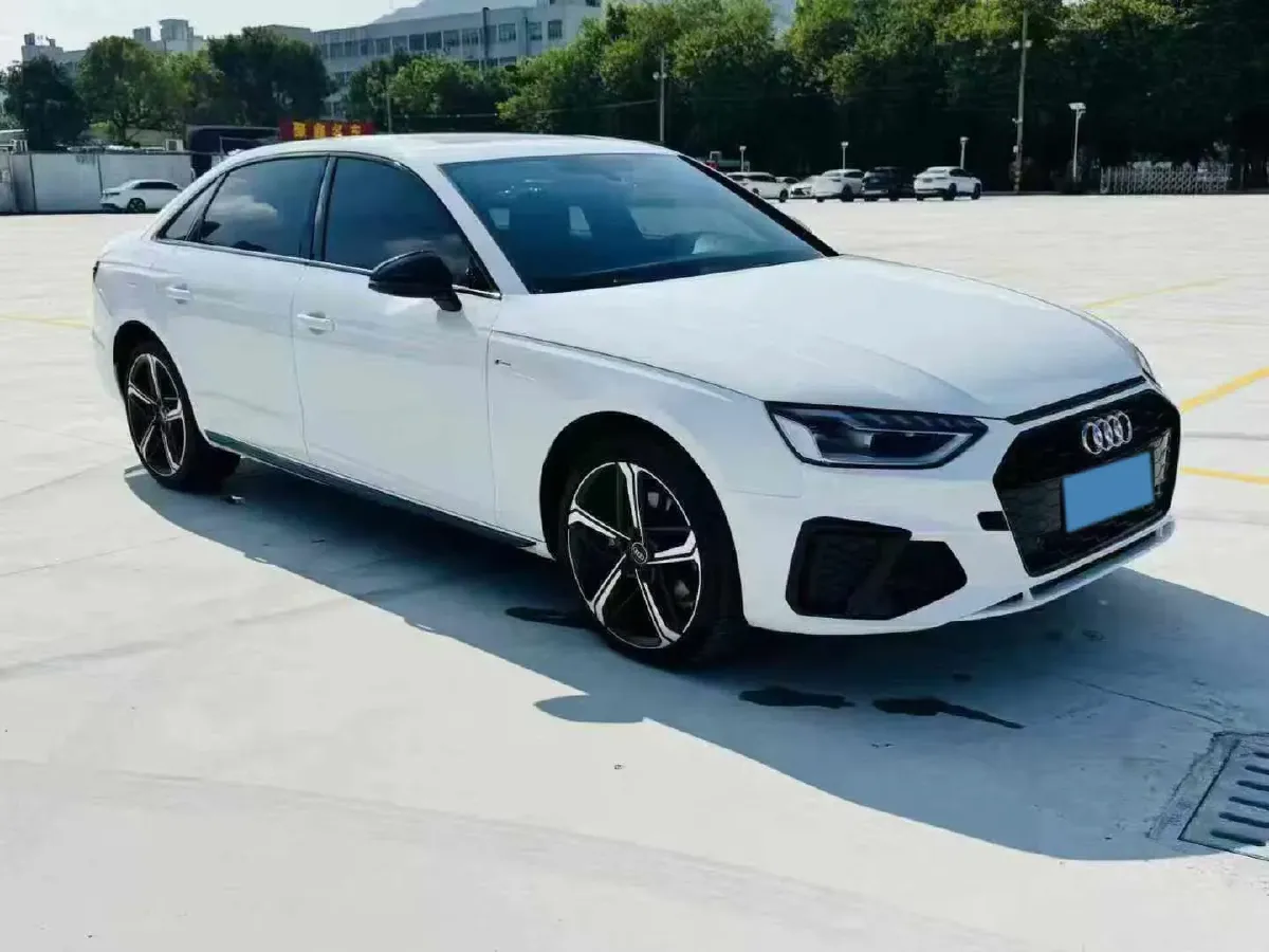 2024 Audi A4L 2.0T 190HP L4 7DCT,autocango,china used car exporter,china ev exporter,chinese used car exporter,chinese used ev exporter