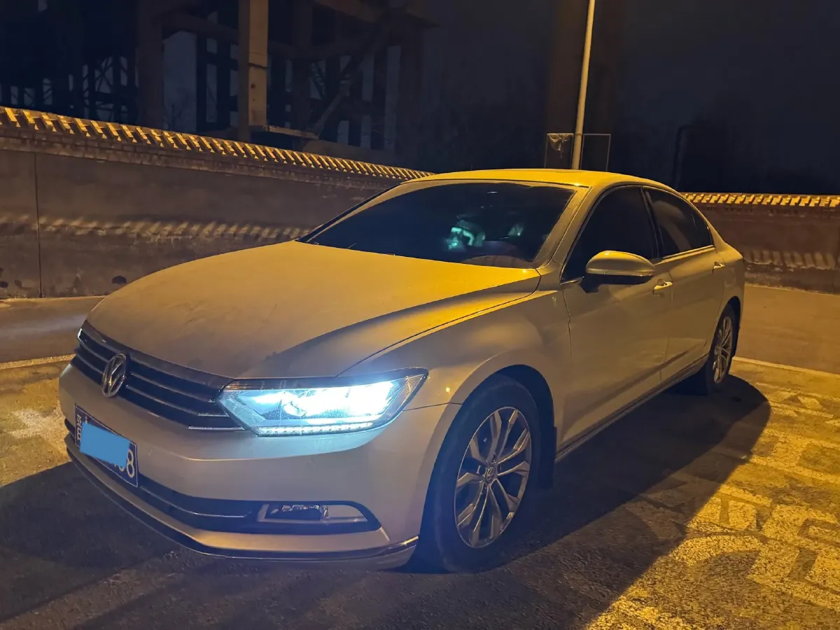 2018 Volkswagen Magotan 1.8T 180HP L4 7DCT,autocango,china used car exporter,china ev exporter,chinese used car exporter,chinese used ev exporter